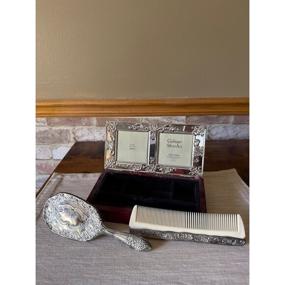 Silver-Plated Godinger Silver Art Vanity Set Comb & Photo Frame Belltera Casino - Picture 1 of 16